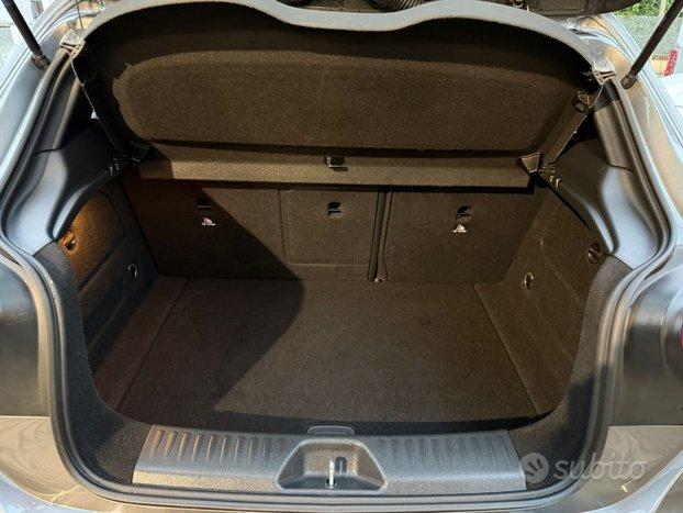 MERCEDES-BENZ A 180 d Automatic Premium