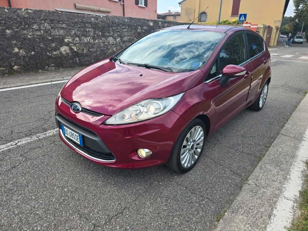 FORD FIESTA 1,2 BENZINA- TITANIUM- OK NEOPATENTATI-