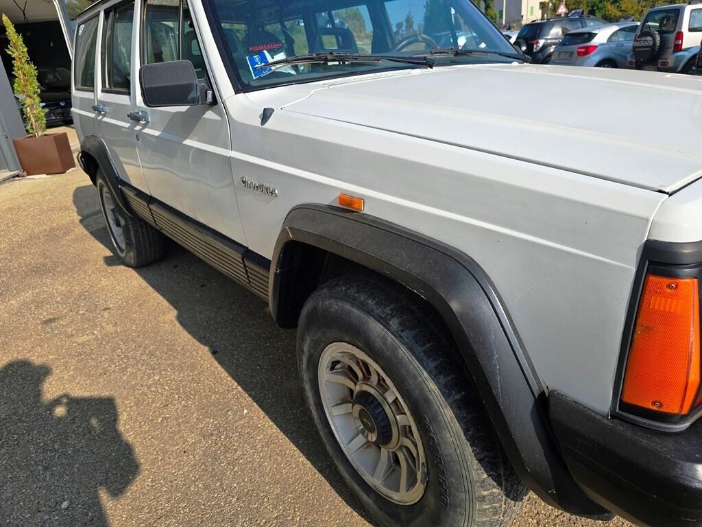 Jeep Cherokee 2.1 turbodiesel 5 porte Chief