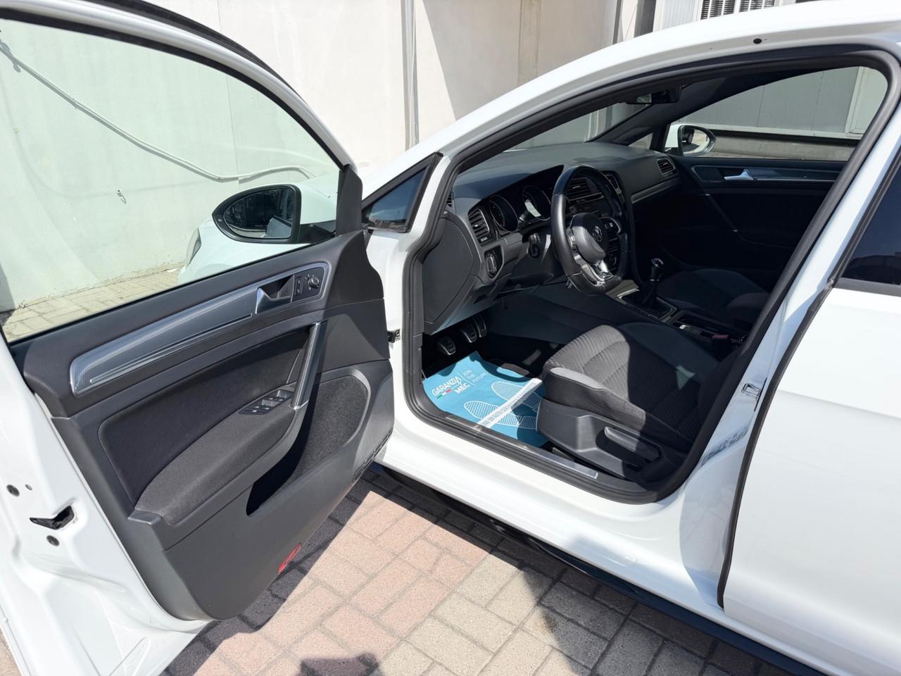 Volkswagen Golf 1.6 TDI R-Line - GARANZIA