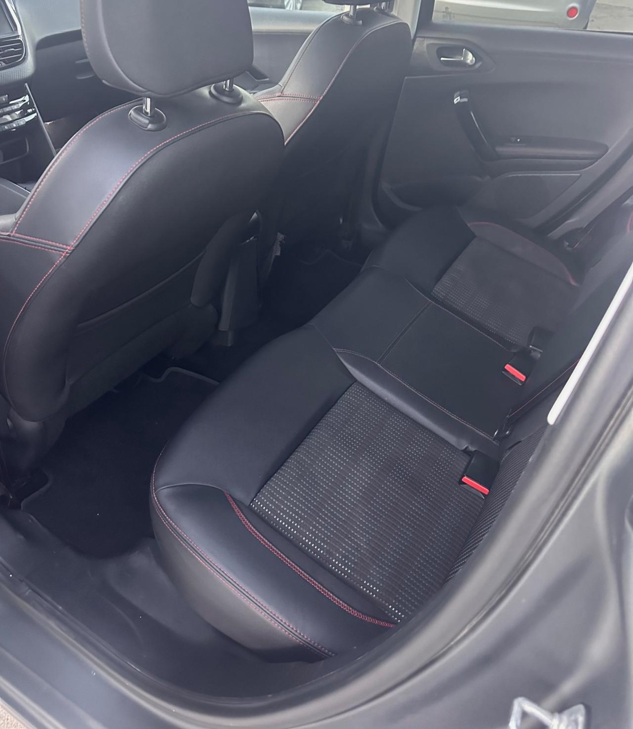 Peugeot 208 BlueHDi 100cv GT Line 2017