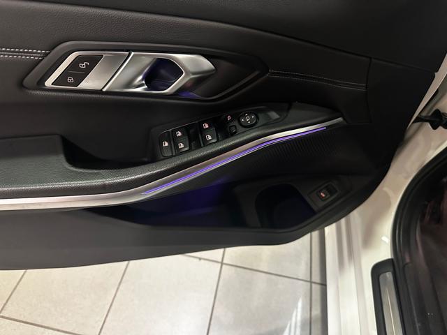 BMW 318 d 48V Touring Luxury