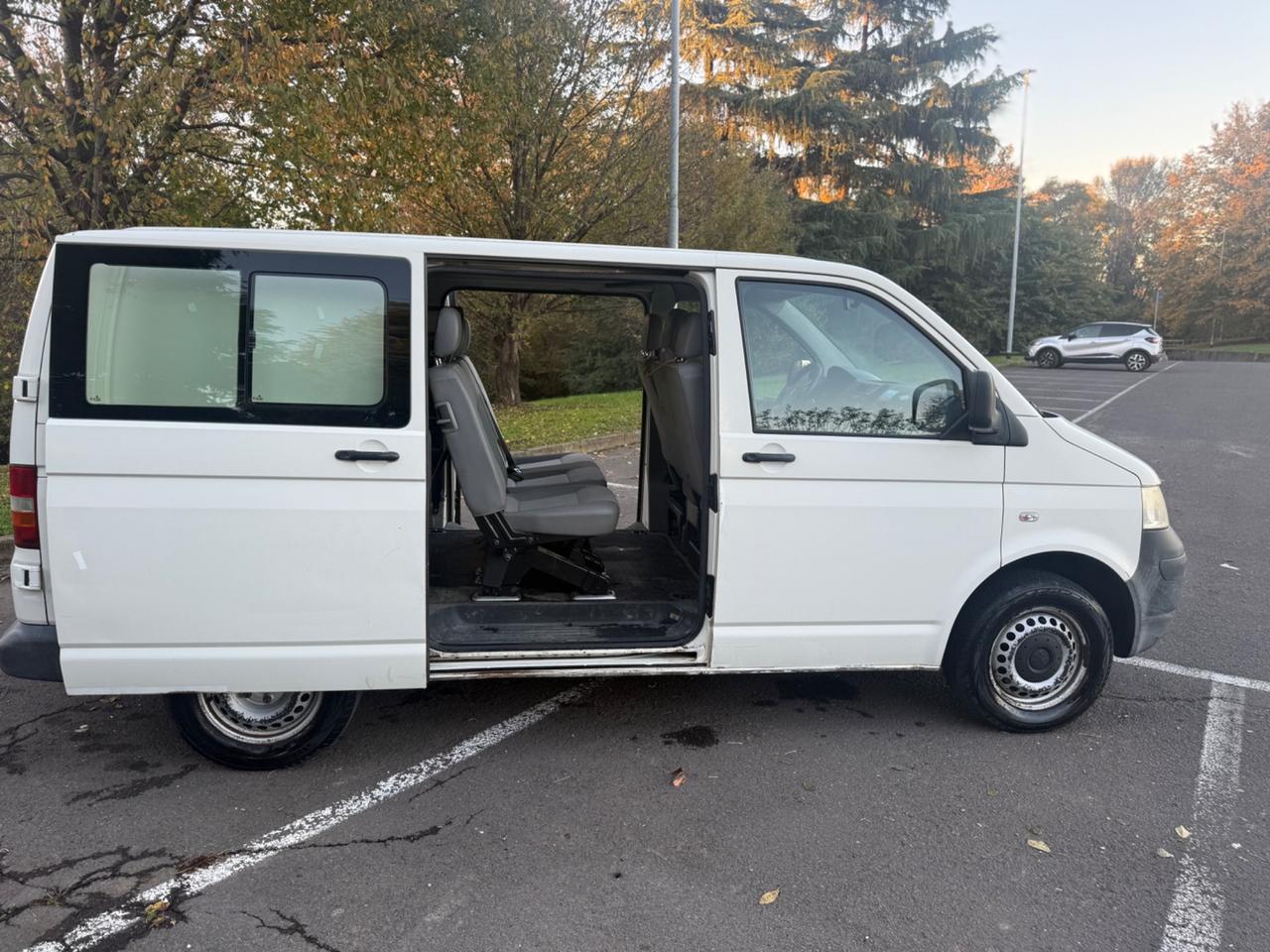Volkswagen Transporter 2.5 TDI/130CV PC Kombi