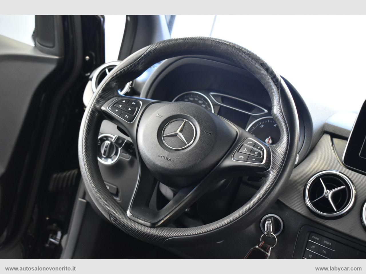 MERCEDES-BENZ B 180 d Automatic Premium
