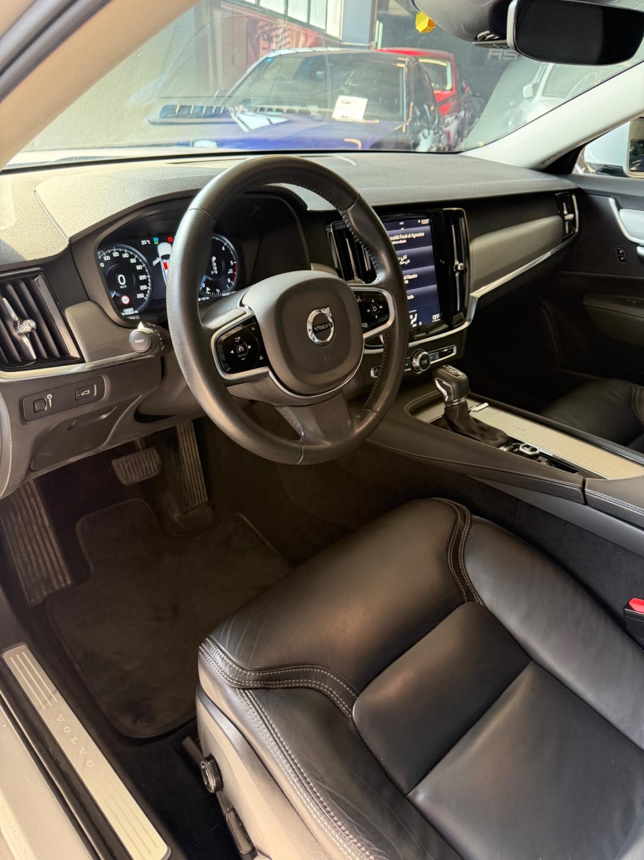 Volvo V90 D4 EU6B INSCRIPTION KMCERT GARANZ