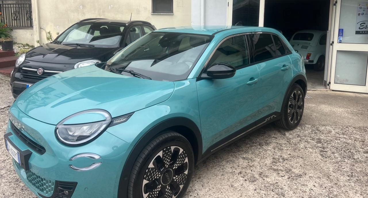 Fiat 600 Hybrid 100 CV DCT MHEV La Prima