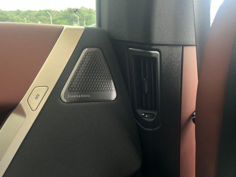 BMW iX i20 2021 M60