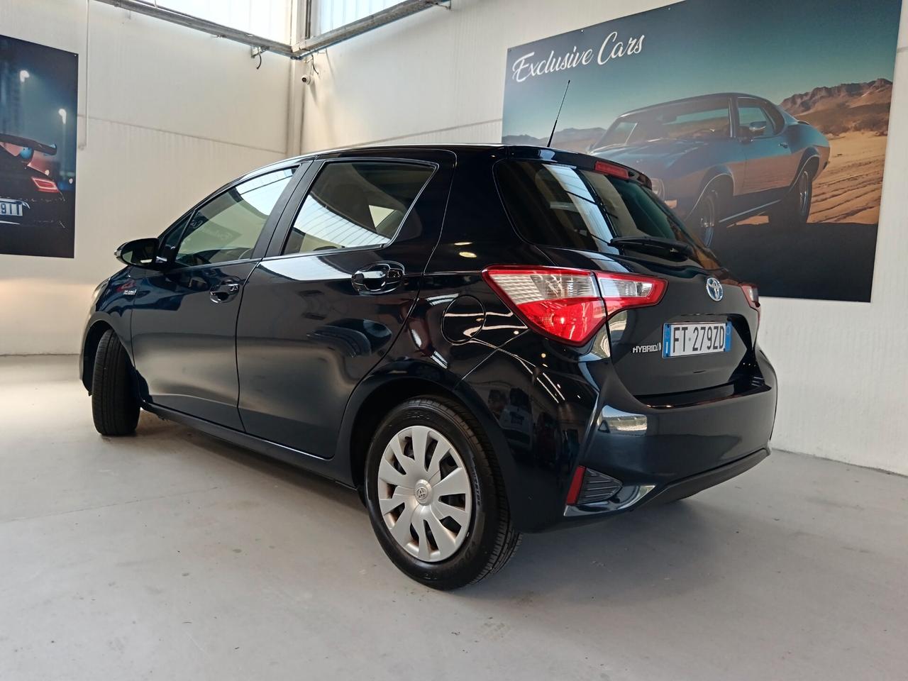 Toyota Yaris 1.5 Hybrid 5 porte Business PREZZO REALE