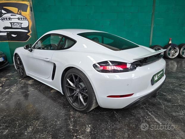 Porsche 718 Spyder 718 Cayman 2.0 T
