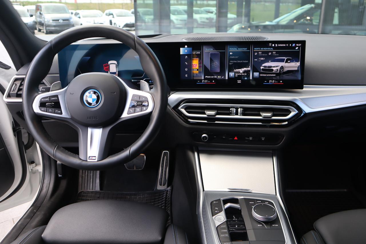 Bmw 330 330e xDrive Touring Msport PLUG IN HYBRIDO