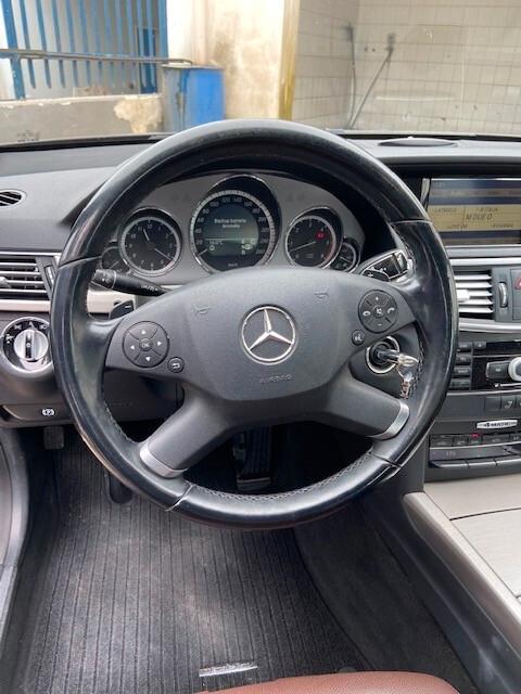 Mercedes-benz E 350 E 350 CDI BlueEFFICIENCY 4Matic Elegance