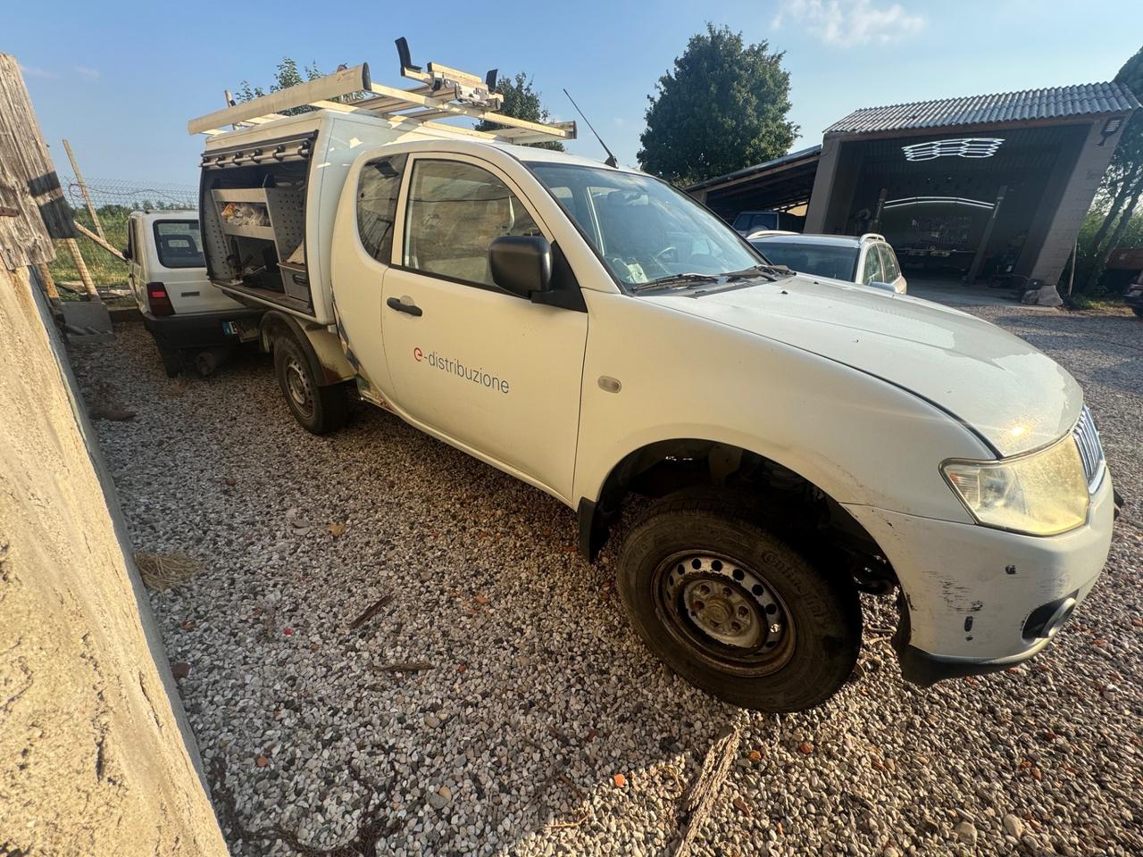 Mitsubishi L200 2.5 MOTORE DA SOSTITUIRE