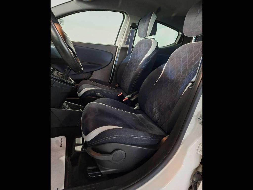 Lancia Ypsilon 5 Porte 1.2 Ecochic Silver