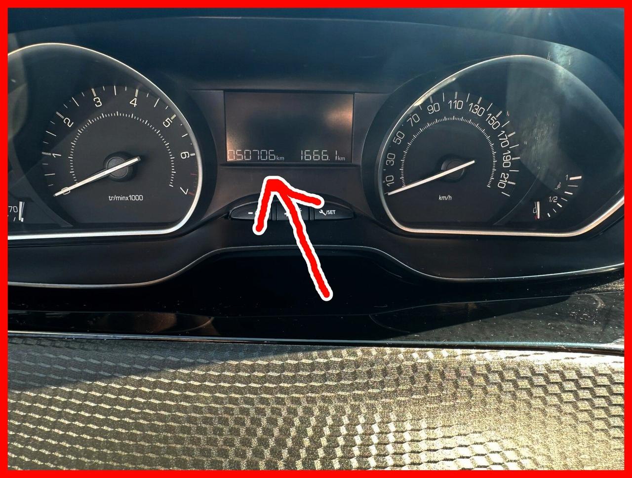 Peugeot 2008 1.2 benzina con 50mila km