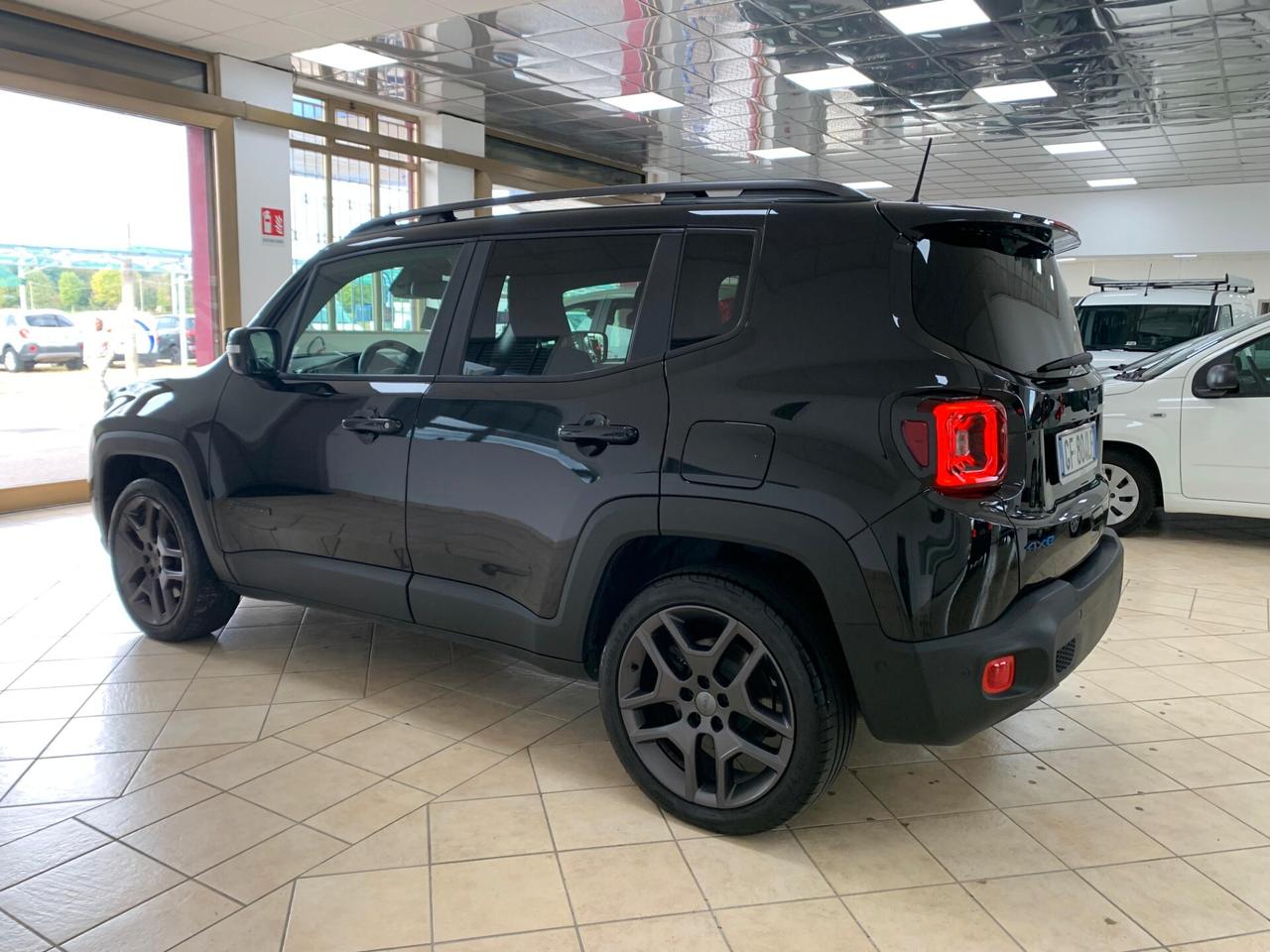 Jeep Renegade 1.3 T4 180 CV 4WD S Black line