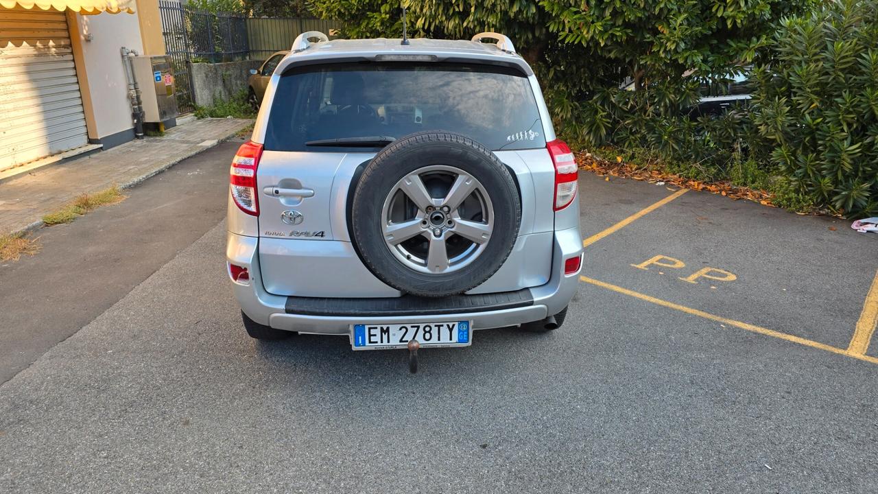 Toyota RAV 4 RAV4 Crossover 2.2 D-4D 150 CV Lounge