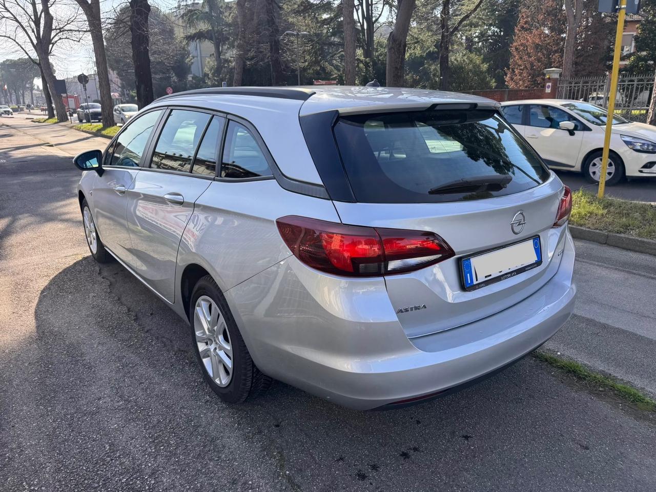 Opel Astra 1.6 CDTi AUTOCARRO 5 POSTI garanzia 12mesi
