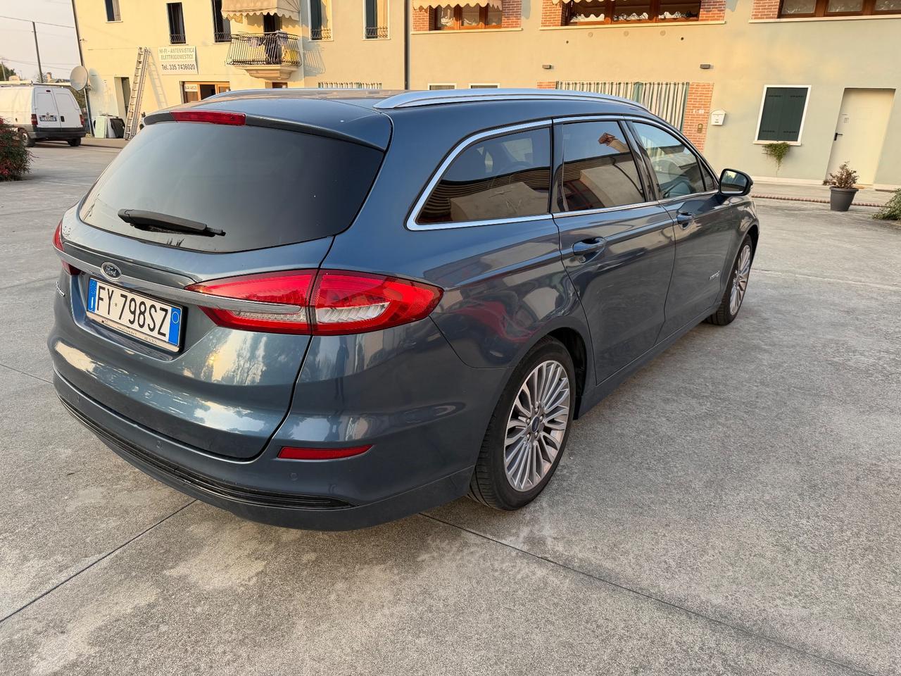 Ford Mondeo Full Hybrid 2.0 187 CV eCVT SW Titanium Business