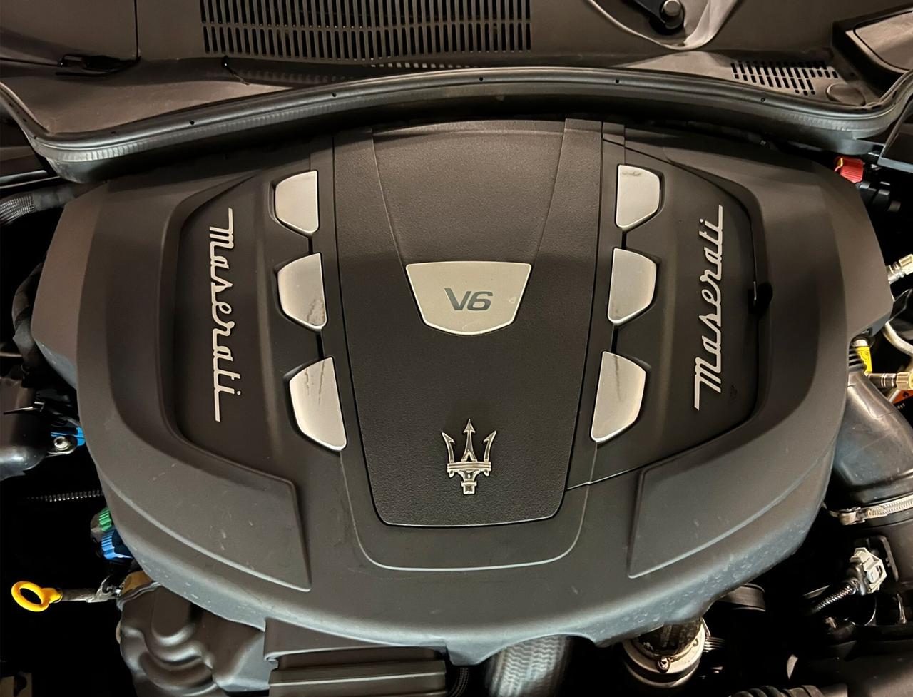 Maserati Ghibli V6 Diesel 275 CV Granlusso - black edition - tetto- Restyling