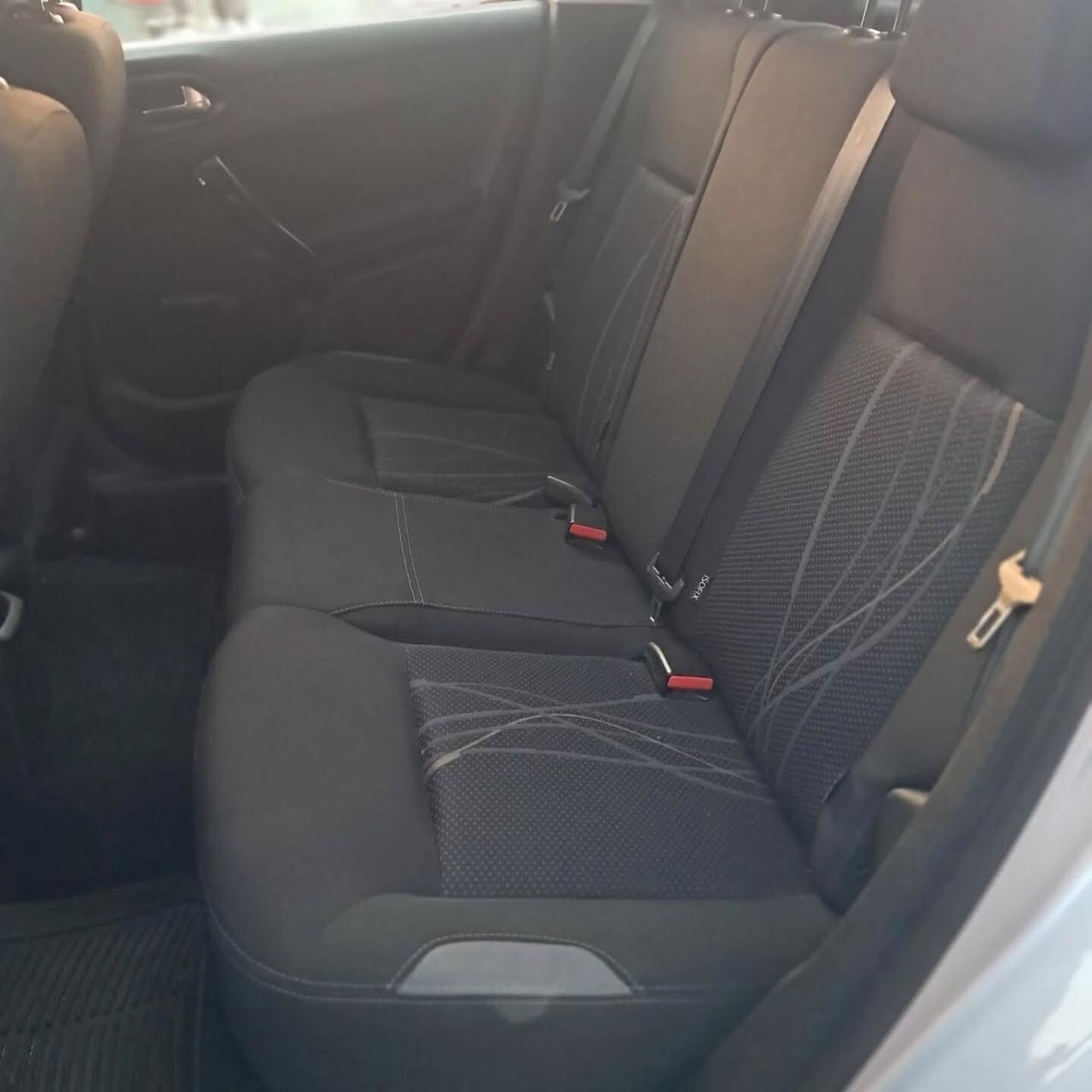 Peugeot 208 1.6 e-HDi 92 CV Stop&Start 5 porte Allure