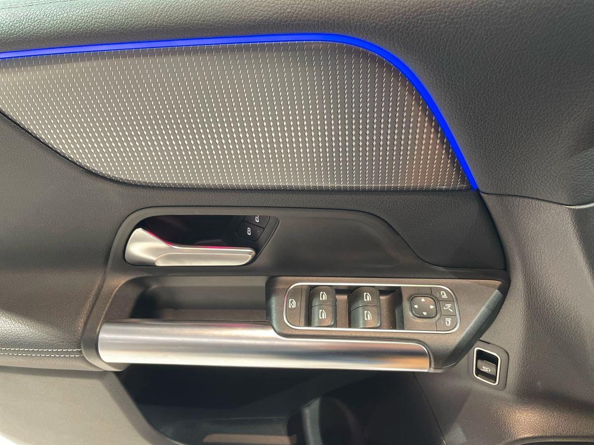 Mercedes-Benz Classe B - W247 2018 - B 180 d Sport auto