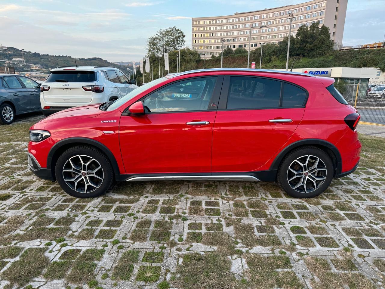 Fiat Tipo 5p. 1.5 Hybrid DCT Cross Red