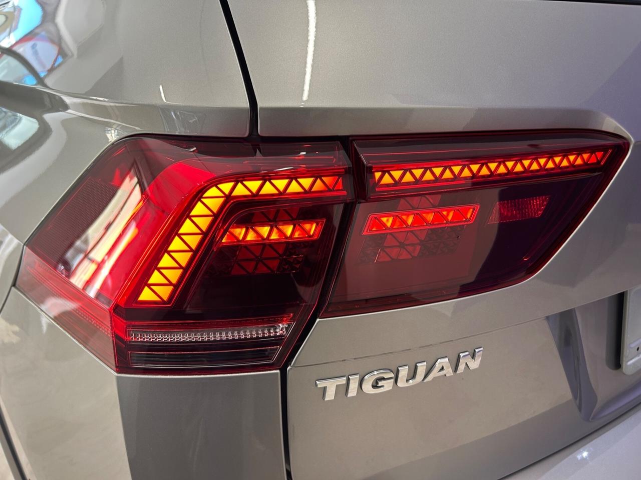 Volkswagen Tiguan 2.0 TDI R Line strafullll!!!!