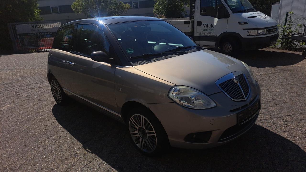 Lancia Ypsilon 1.4 Unyca Ecochic
