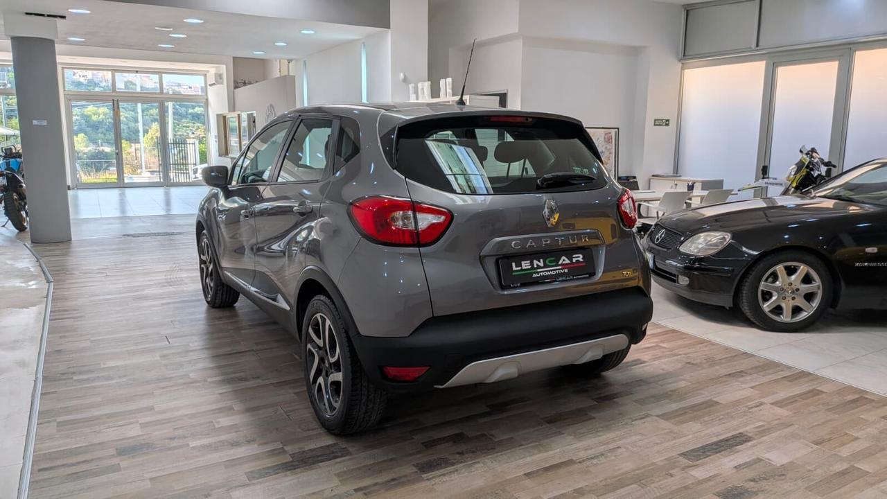 Renault Captur 0.9 TCe 12V 90 CV Start&Stop Live