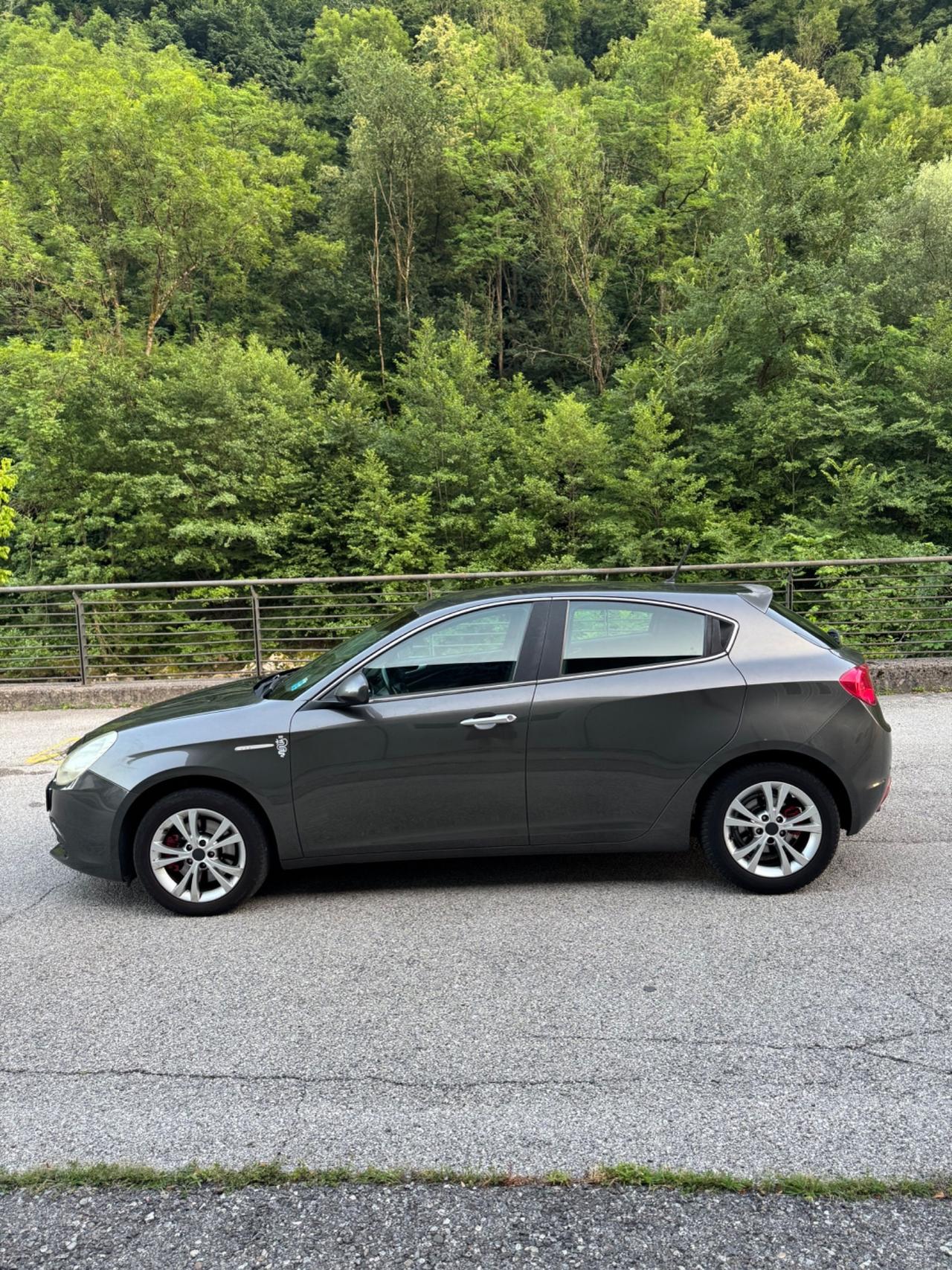 Alfa Romeo Giulietta 2.0 JTDm-2 140 CV Distinctive