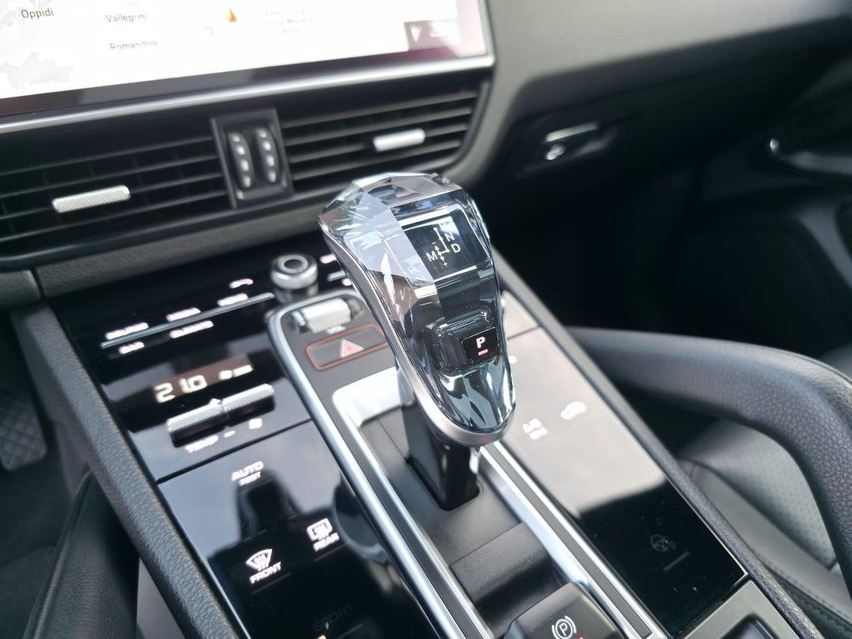 PORSCHE - Cayenne - 3.0 V6