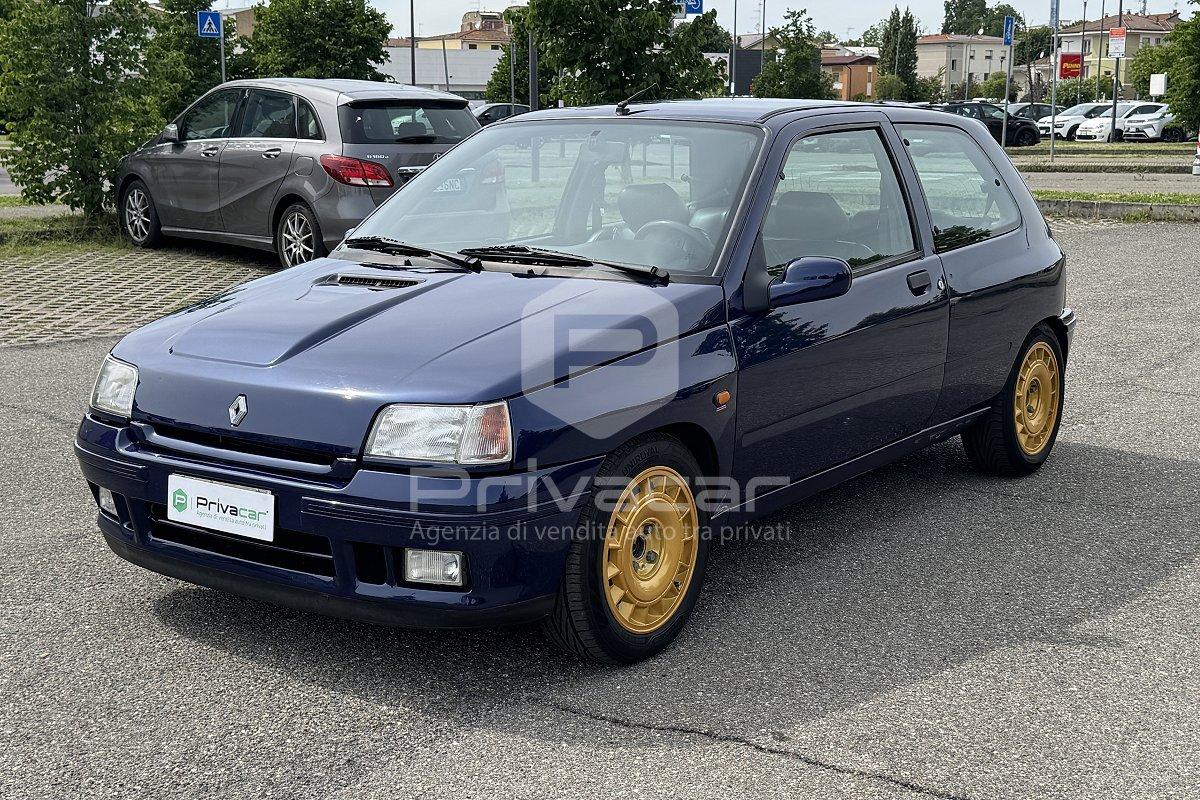 RENAULT Clio 1.8i 16V cat