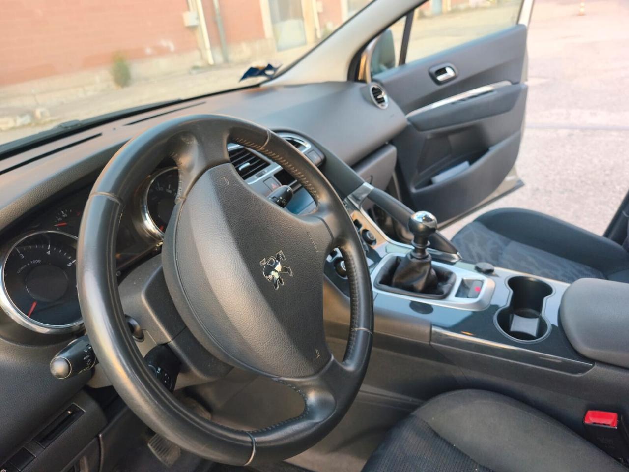 Peugeot 3008 2013----1.6 Diesel