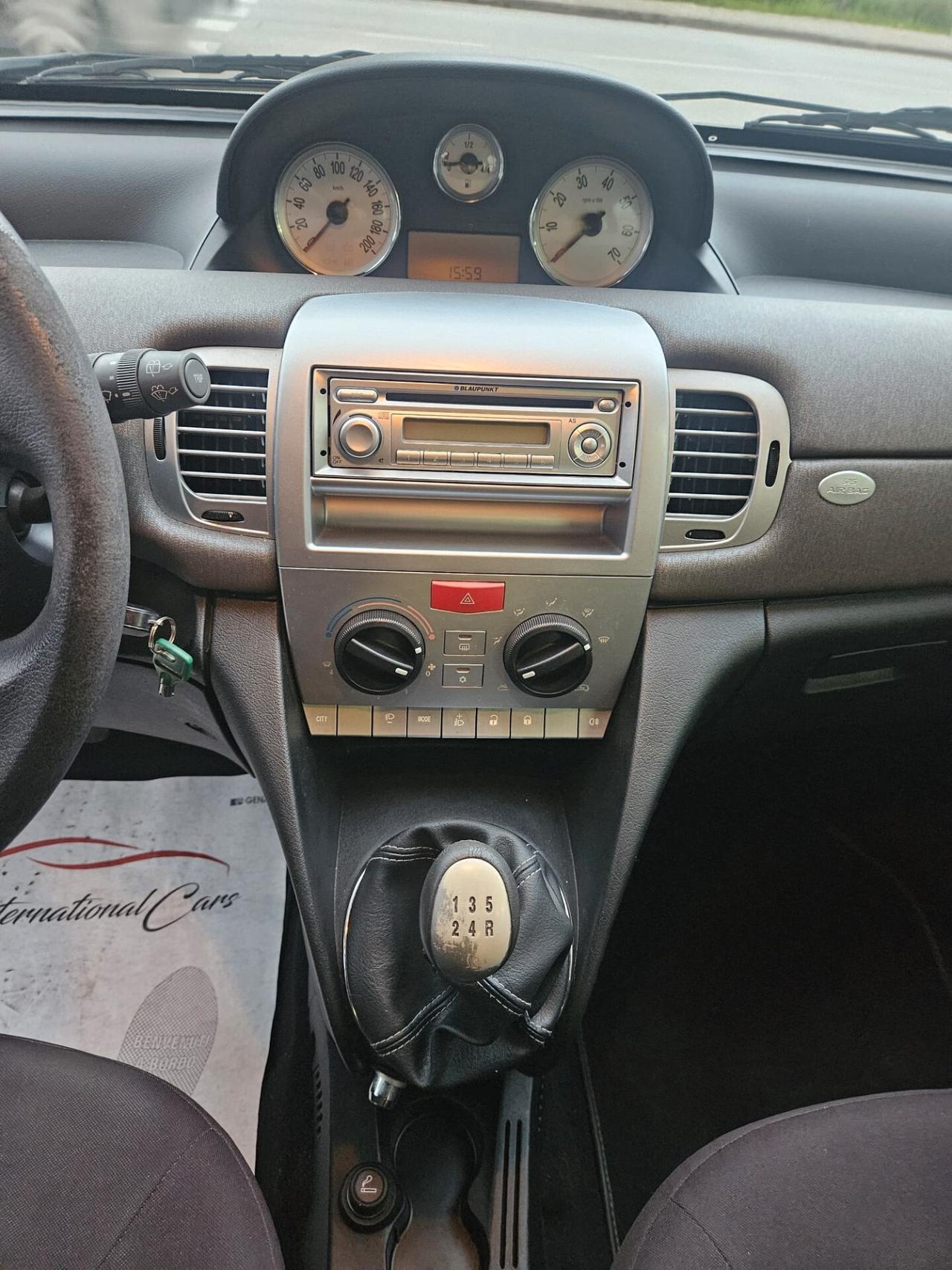 Lancia Ypsilon 1.2 69cv Diva