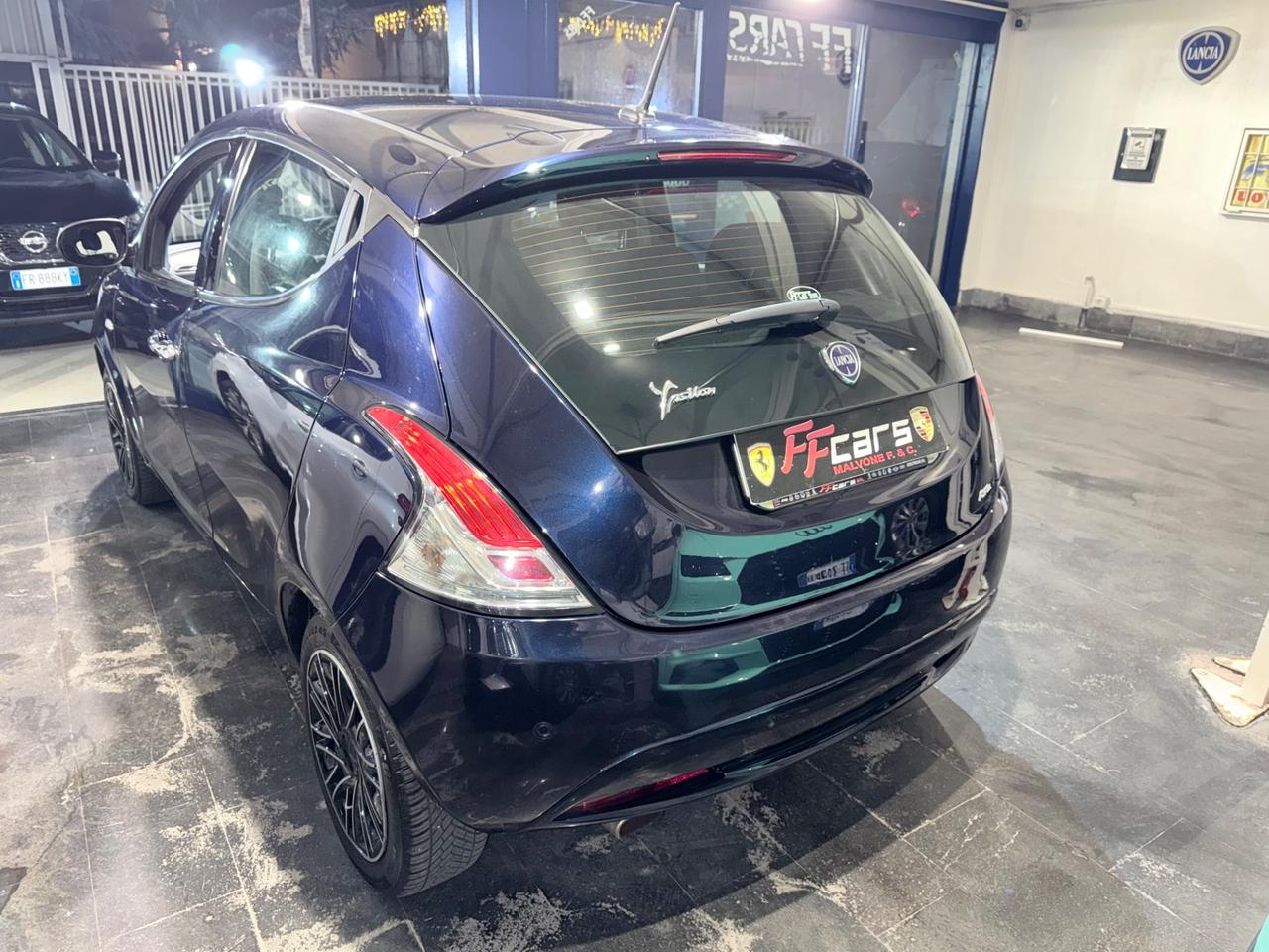 Lancia Ypsilon 1.2 69 CV 5 porte S&S Gold