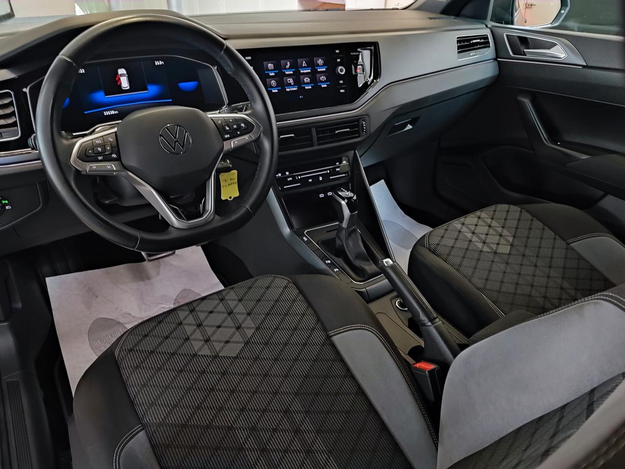 Volkswagen Polo 1.0 TSI DSG R-Line