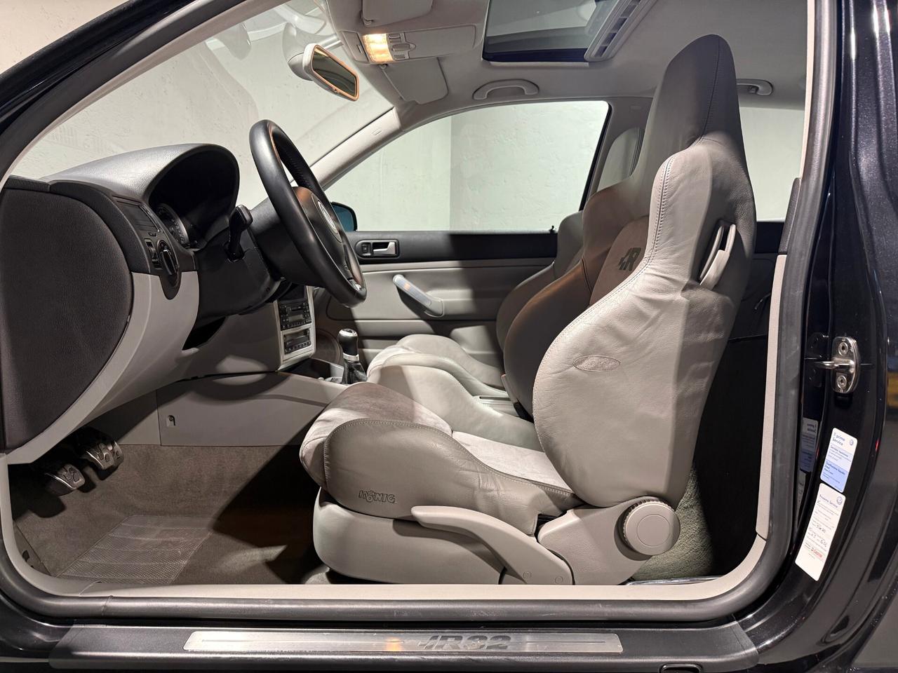 Volkswagen Golf 3.2 V6 cat 3 porte R32