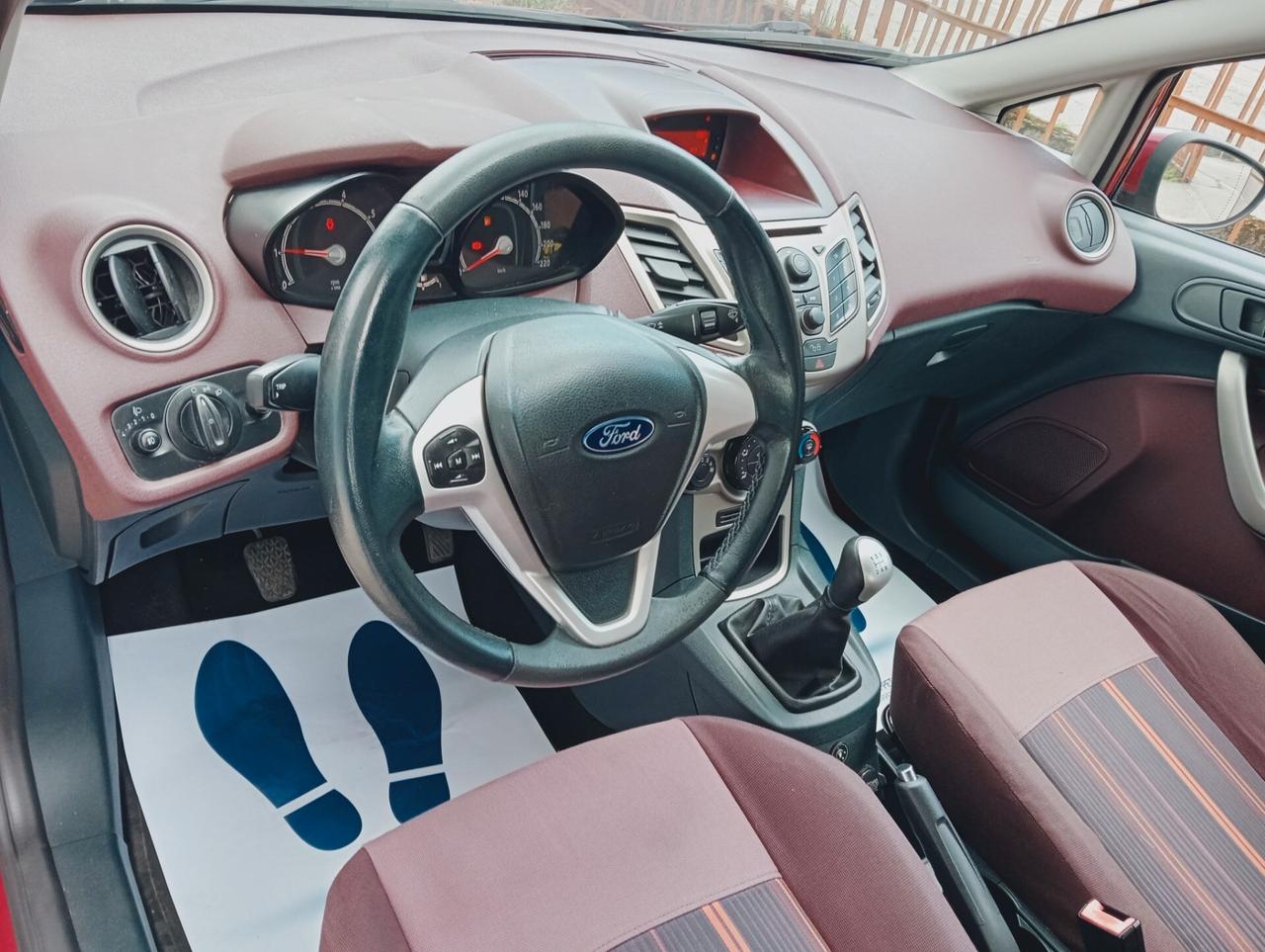 Ford Fiesta 1.4 5 porte Bz.- GPL Titanium