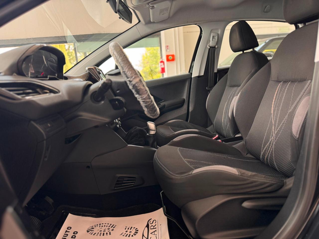 Peugeot 208 1.2 VTi 82 CV 5 porte Allure
