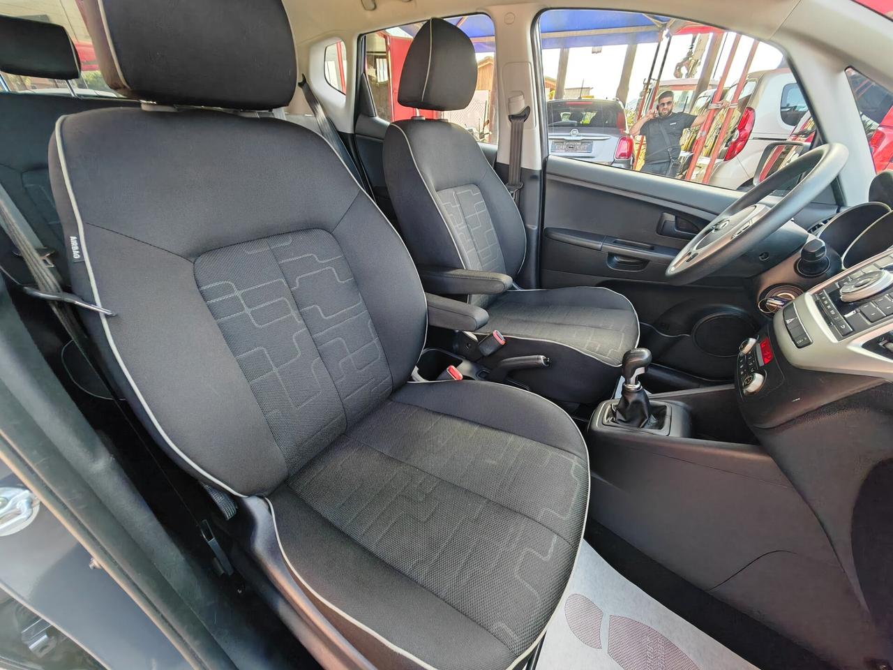 Kia Venga 1.4 diesel 04/2016 Cv90 NEOPATENTATI