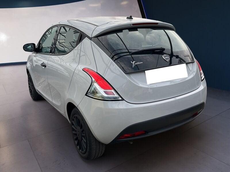 Lancia Ypsilon III 2015 1.0 firefly hybrid Silver s&s 70cv