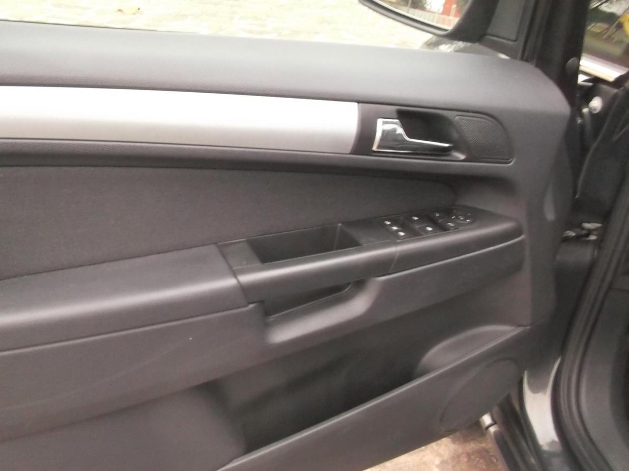 Opel Zafira Turbo Metano 7 Posti 2013