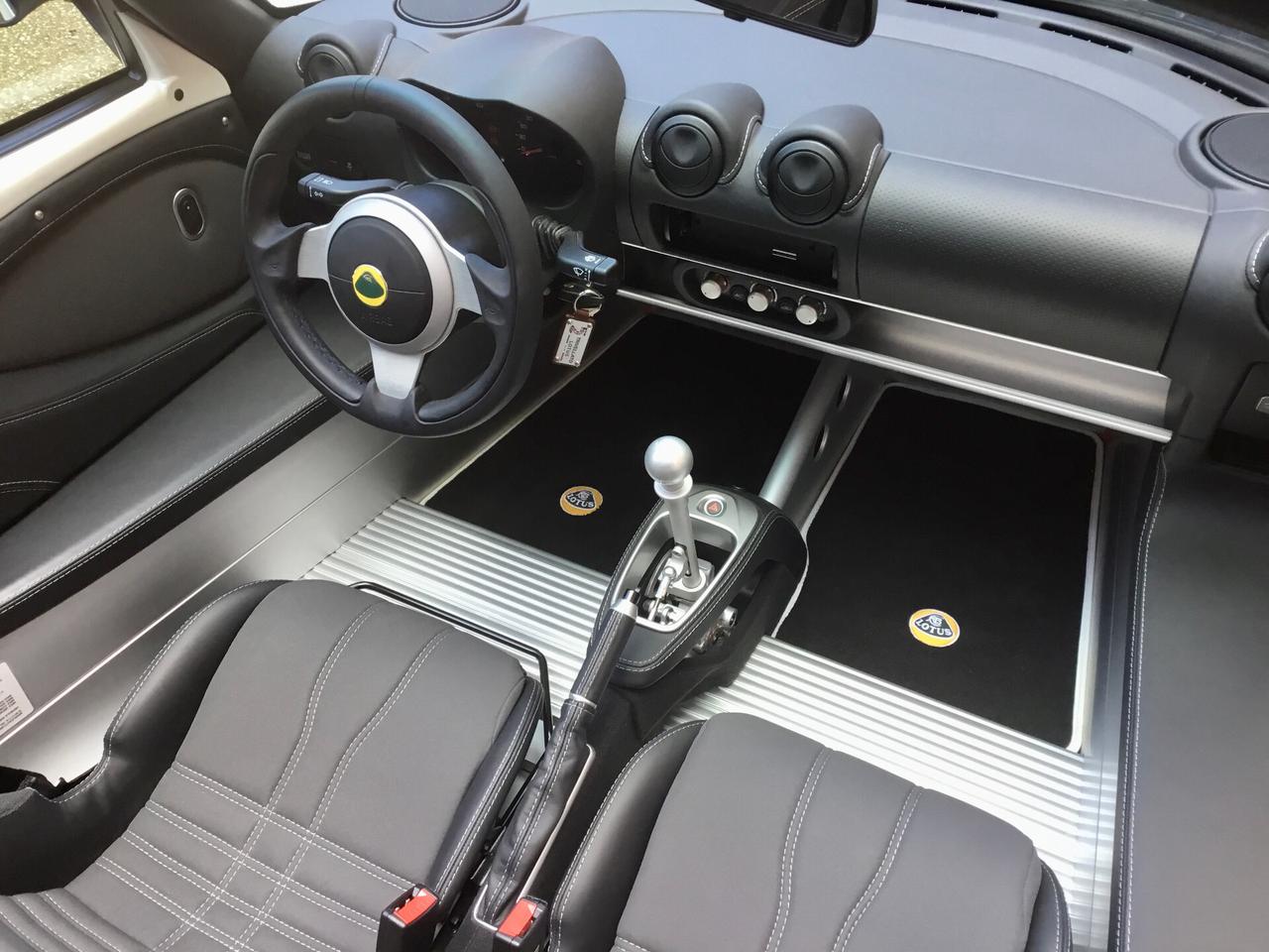 Lotus Elise Sport 220