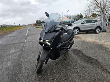 Yamaha X-Max 300 Tech max