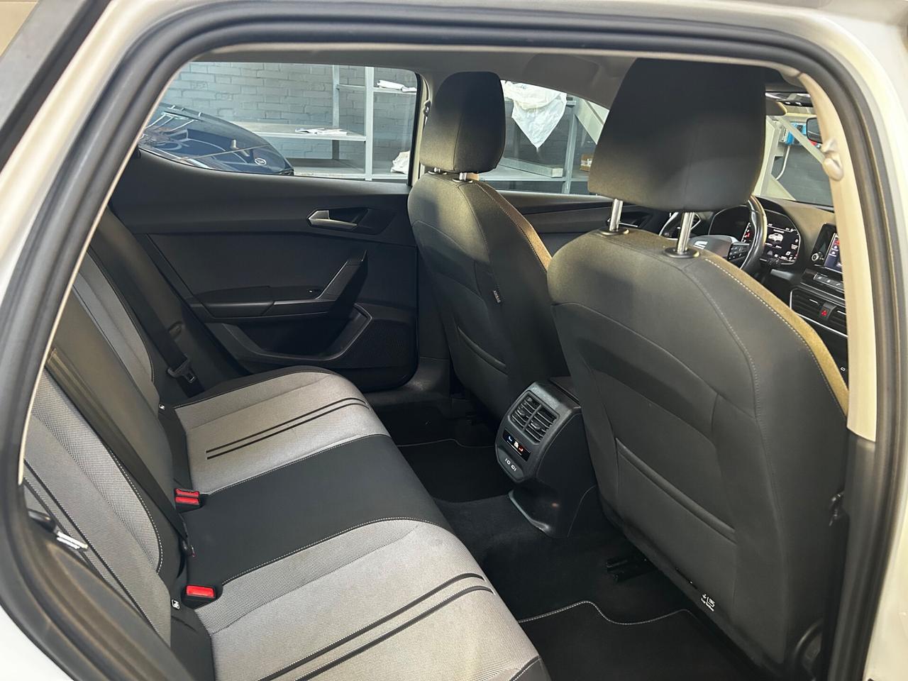 Seat Leon 2.0 TDI Business berlina neopatentati