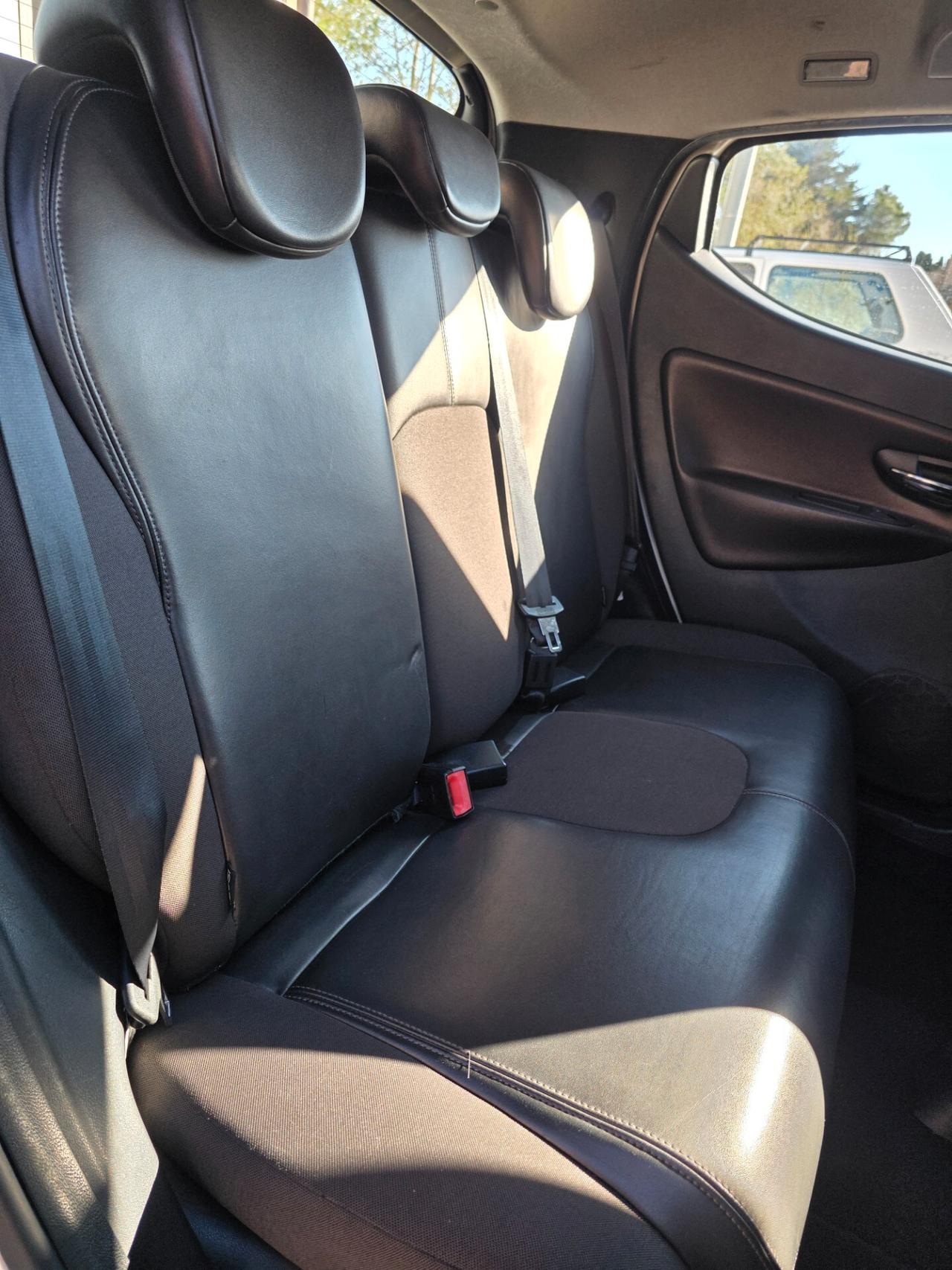 Lancia Ypsilon 1.2 69 CV 5 porte S&S Gold