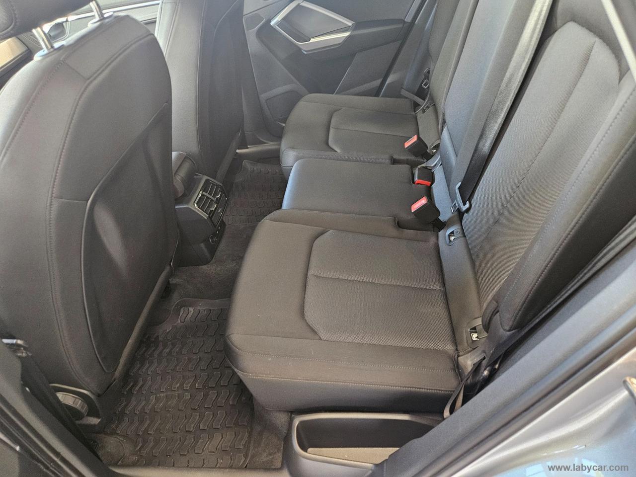 AUDI Q3 35 TDI S tronic Business Advanced