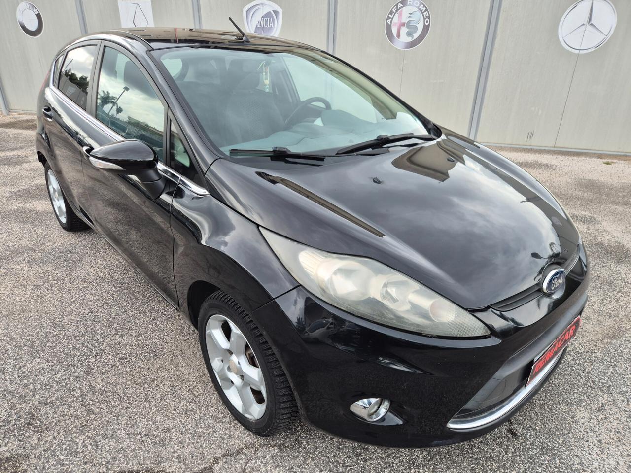 Ford FIESTA 1.4 TDCi 5p. Titanium RESTAYLING NUOVA
