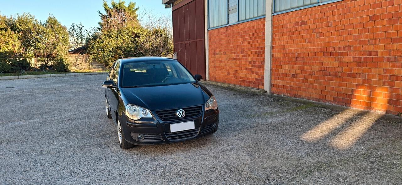 VOLKSWAGEN POLO 1.4 5P CONFORTILINE CON GPL DI SERIE
