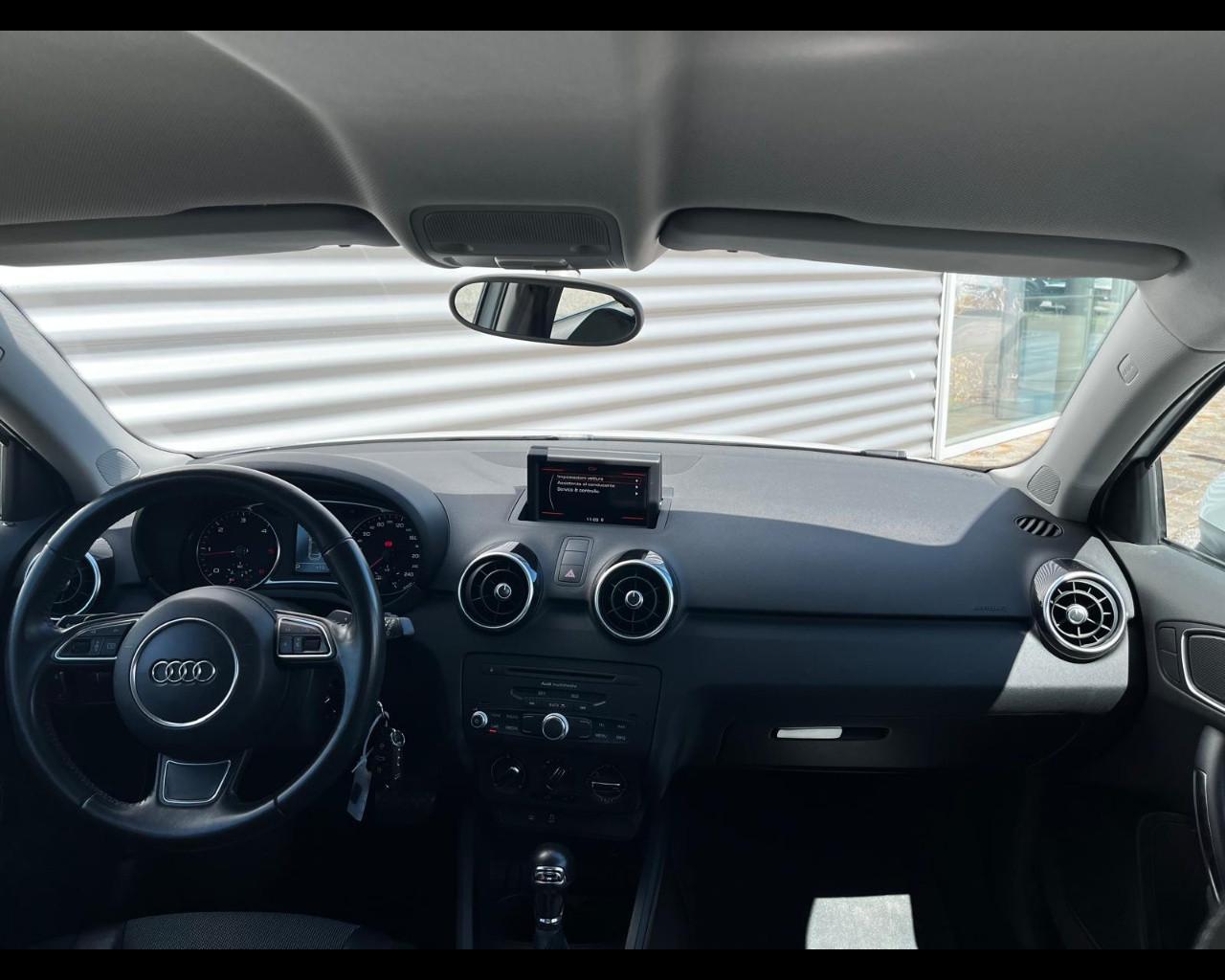AUDI A1 SPORTBACK 1.6 TDI S-TRONIC AMBITION